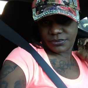 Meet your Posher, Nakia